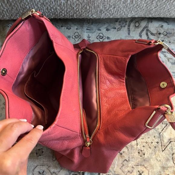Pink Coach bag - Picture 2 of 4